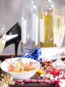 Professionel rengøring i Randers efter fest eller begivenheder, hvor M1-Clean håndterer oprydning og rengøring af alt fra champagneglas til snacks